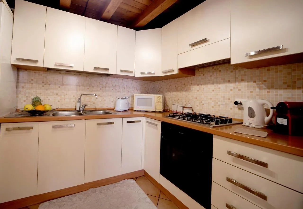 Real Teatro Apartment Palermo Italy